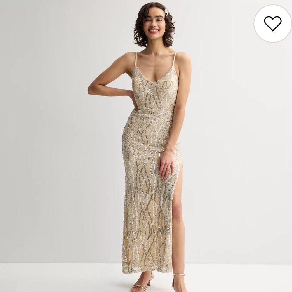 Juniors' Jump Apparel Beaded And Sequin Tulle Tie Back Gown